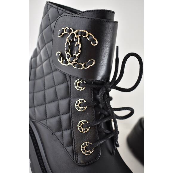 Chanel 21A Black Quilted Gold CC Chain Combat Lace Up Tie Ankle Short Boots 40 - Picture 6 of 15